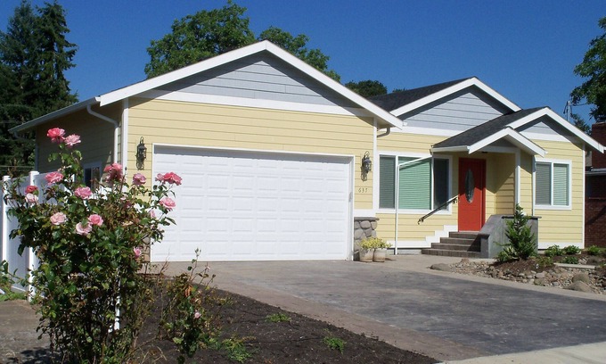 McMinnville House | Contemporary Home Near Linfield, Near Historic Downtown