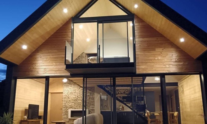 Sadroc House | Contemporary house with breathtaking views and spa. Up in paradise