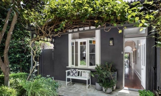 Randwick House | Contemporary sanctuary minutes to Sydney beaches, CBD, SCG and Centennial Park