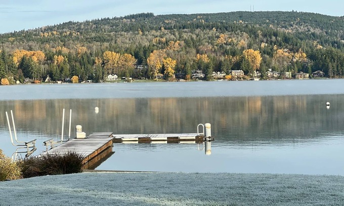 Sudden Valley House | Contemporary style waterfront home on Lake Whatcom