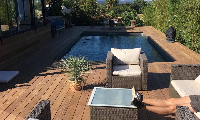 La Crau Villa | Contemporary villa in a quiet location with breathtaking views, swimming pool and not overlooked.