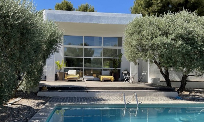 13th Arrondissement Villa | Contemporary Villa in the trees in Marseille