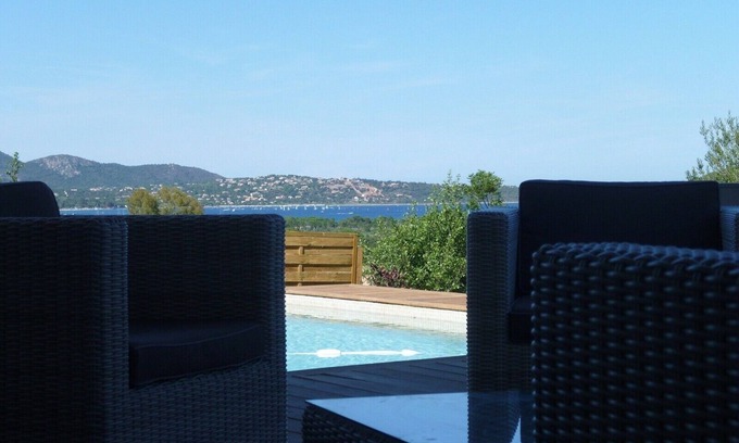 Cirendinu House | Contemporary villa, new with sea view and pool. area St cyprien pinarello