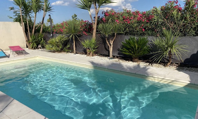 Mauguio Villa | Contemporary villa with pool near the sea and the pond of the Gold