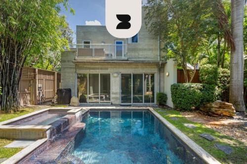 Downtown House | Contra House by Brightwild-Luxury Home With Pool