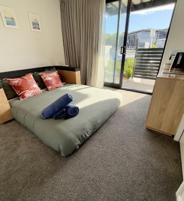 Addington Apartment | Convenient 1Bed Studio with Ensuite By Hagley Park