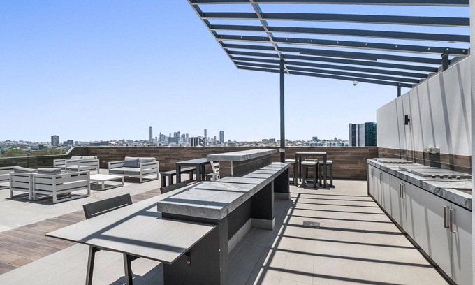 Toowong Apartment | Convenient 2-Bed Apartment