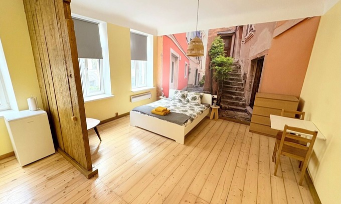 Grizinkalns Apartment | Convenient and Newly Renovated Studio w/Free Parking