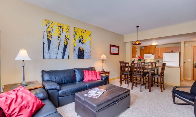 Copper Mountain Village Condo | Convenient Center Village location, 2 hot tubs & heated pool! Free WiFi and Pkg