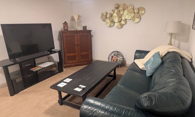 Dupont Apartment | Convenient Comfortable & Clean! Casita de Lenus