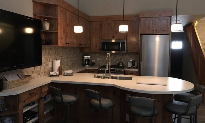 Truckee Condo | CONVENIENT, COMFORTABLE NORTHSTAR CONDO
