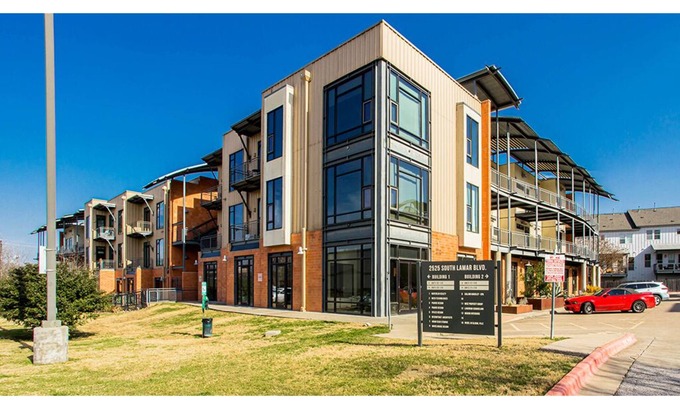 Zilker Condo | Convenient Condo Near Zilker & Barton Springs!