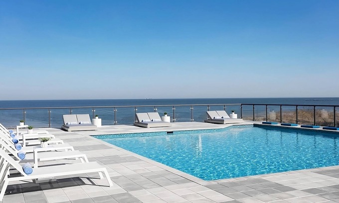 Northeast Virginia Beach Hotel | Convenient Countryside Stay! 2 Comfortable Units, Onsite Pool