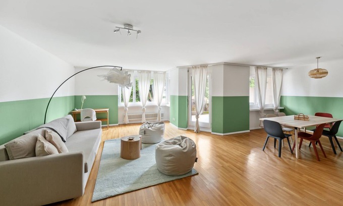 District 8 Apartment | Convenient Zurich Apartments w/ Free Parking