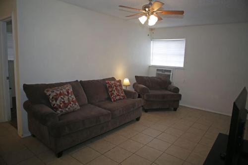 Lawton Apartment | Conveniently Located Apartment Near the Fort Sill Entrance Gate!