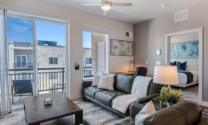 Rio Grande Apartment | Convention Ctr 2BR/2BA Luxury Apartment Pool, HTub, Theatre