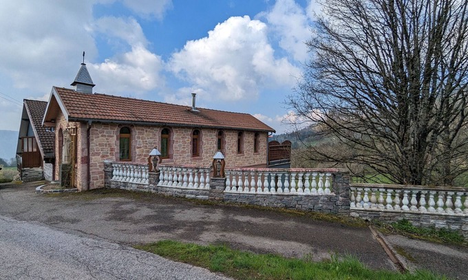 Saulxures-sur-Moselotte Cottage | Converted chapel into independent cottage with terrace and fireplace