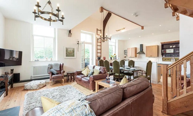 Dwygyfylchi House | Converted Chapel, Stunning Sea & Mountain Views!