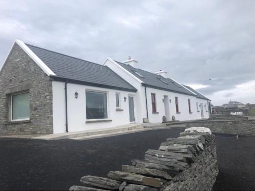 Liscannor Bed & Breakfast | Conway's Cottage with Sea View Nestling by Cliffs-of-Moher