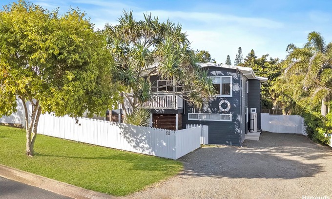 Cooee Bay House | Cooee Bay Beach House - Pets on Approval!