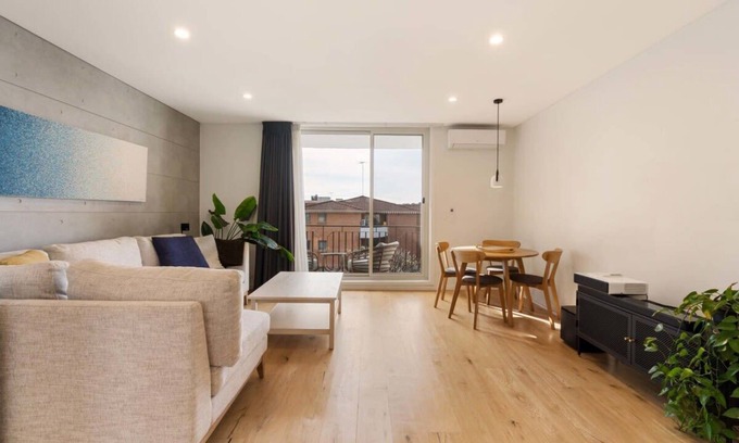 Randwick Apartment | Coogee Beach Cosy Home