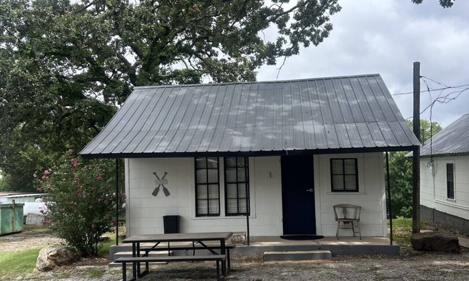 Cookson Cabin | Cookson Resort - Tenkiller Cabin