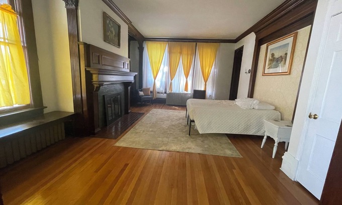 Davenport Apartment | Cool apartment with AC in vibrant Davenport