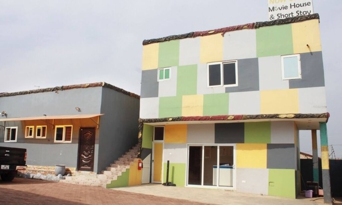 Tema Bed & Breakfast | Cool bed & breakfast with AC in Ashiaman Kubekro No 4