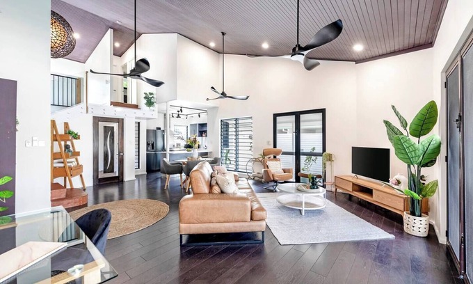 Fannie Bay House | Cool by the Pool - Two Bedroom Apartment, Sleeps 4