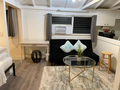 McCully - Moiliili House | Cool Cottage House