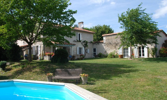 Lusignac Other | Cool family farm house overlooking a valley. Pet allowed.
