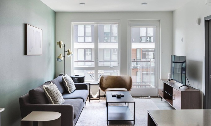 Totem Lake Apartment | Cool Kirkland 1BR w/Gym, Lounge, Balcony, A/C & W/D, by Blueground