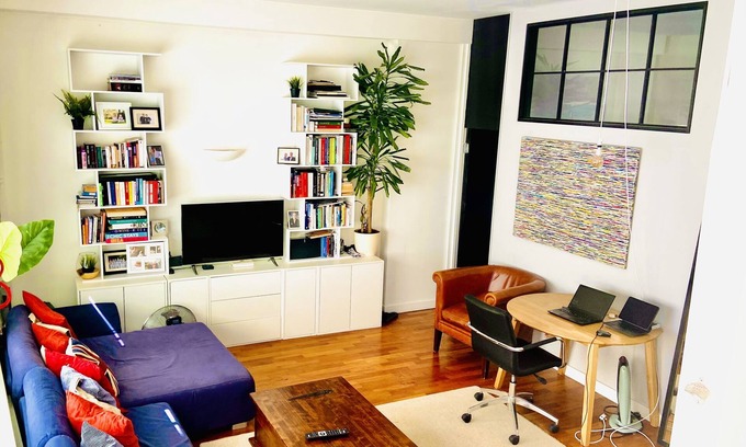 Weavers Apartment | Cool Shoreditch apartment for up to 6 people 2 mins from famous Brick Lane