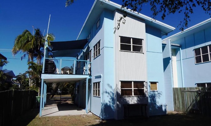 Rainbow Beach House | COOLAMAINE 2 Rainbow Beach