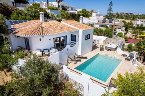 Luz House | CoolHouses Algarve, Luz, 3 Bed villa, 1 bed studio, heated pool & jacuzzi, sea views, Casa Pequena