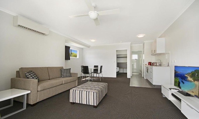 Cooroy Hotel | Cooroy Luxury Motel Apartments
