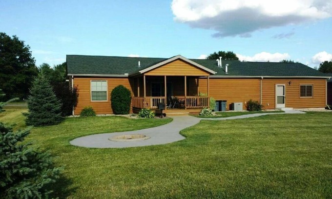 Spring Brook House | Copal on Lake Shore @ Spring Brook Resort
