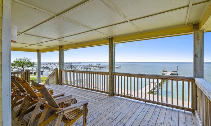 Rockport House | Copano Bay Sunset - LOCATION! LOCATION! LOCATION!