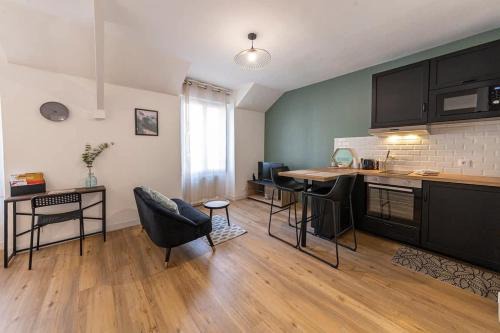 Francisco-Ferrer - Vern Apartment | Coquelin - Joli appartement rénové