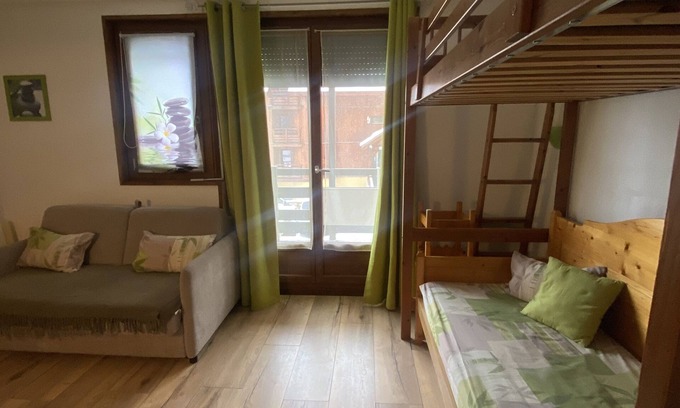 Risoul Apartment | COQUET STUDIO FEET OF THE TRACKS WELL EQUIPPED EXCEPTIONAL ! !
