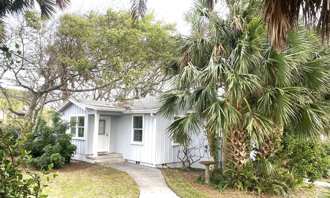 Vilano Beach Cottage | Coquina Cottage on Vilano Beach