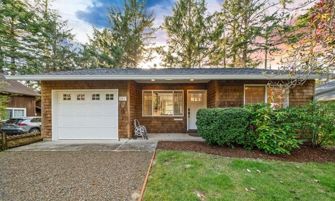 Manzanita House | Coral Cottage MCA#832