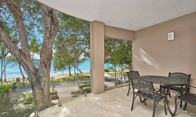 Palm Cove Apartment | Coral Horizons Beachfront Apartment