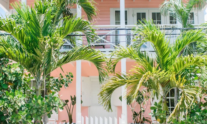 Dunmore Town House | Coral House - Historic, Updated Cottage Overlooking the Harbour