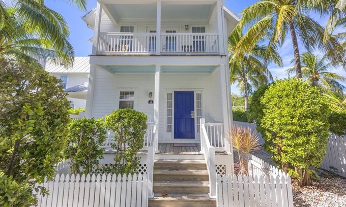 Coral Lagoon House | Coral Lagoon Villa 19 With Pool, Complimentary Dockage, and On-Site Marina