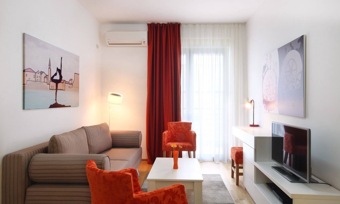 Gospostina Apartment | Coral - One bedroom app Near the Old Town