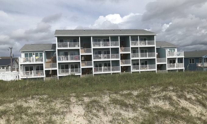 Carolina Beach Condo | Coral Surf B-1 - 2 Bedroom, 2 Full Bath Oceanfront First floor Center Unit