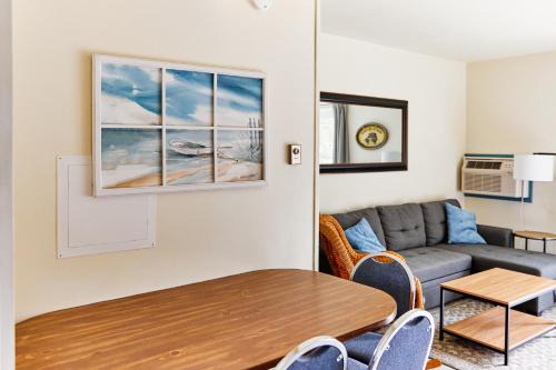 Chincoteague Apartment | Coral Villa @ The Reef
