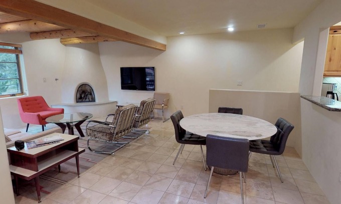 Downtown Santa Fe House | Corazon Condo Unit 2, 2 Bed/2 Bath, Luxury Style Condo