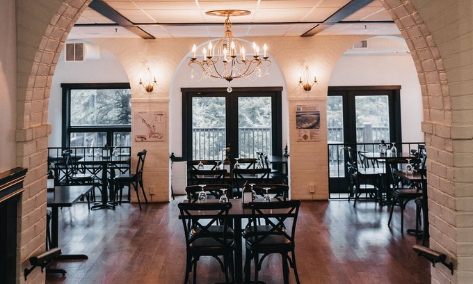 Snowshoe Hotel | Corduroy Inn and Lodge, Trademark Collection by Wyndham